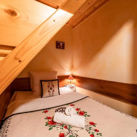 Bed & Breakfast U Zwijaczy 3*