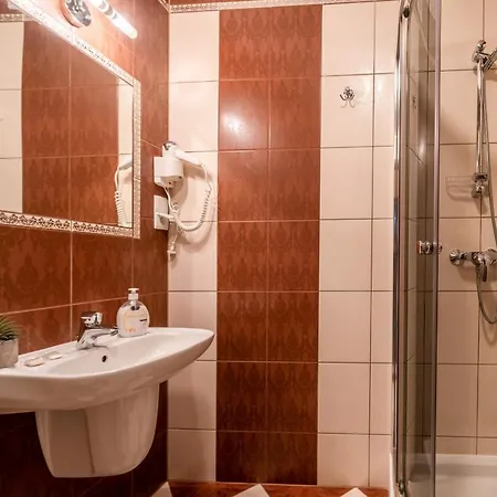 U Zwijaczy Panzió 3*